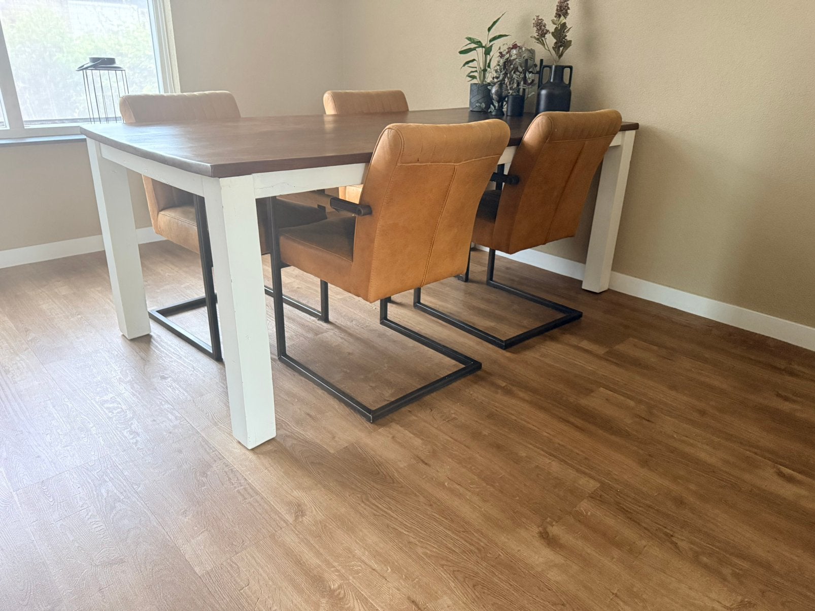 Eettafel met linnenkast, Ophalen, Zo goed als nieuw, Rechthoekig, 50 tot 100 cm