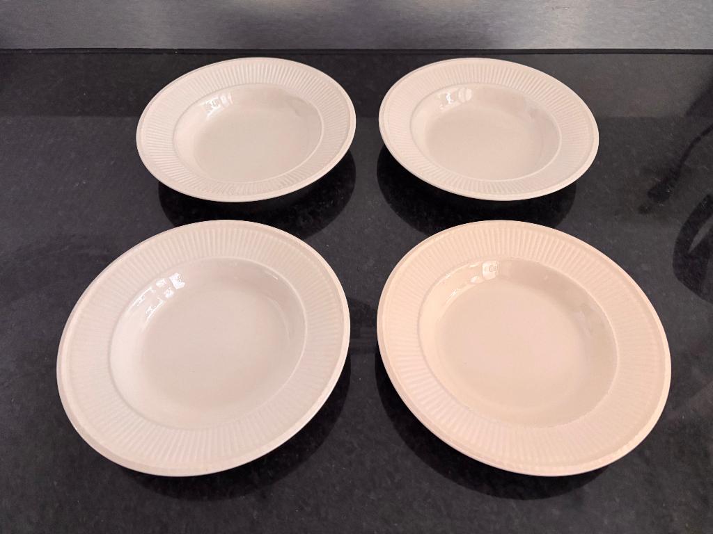 Wedgwood Edme diep bord Ø23 cm, set van 4., Huis en Inrichting, Keuken | Servies, Overige typen, Ophalen of Verzenden, Zo goed als nieuw