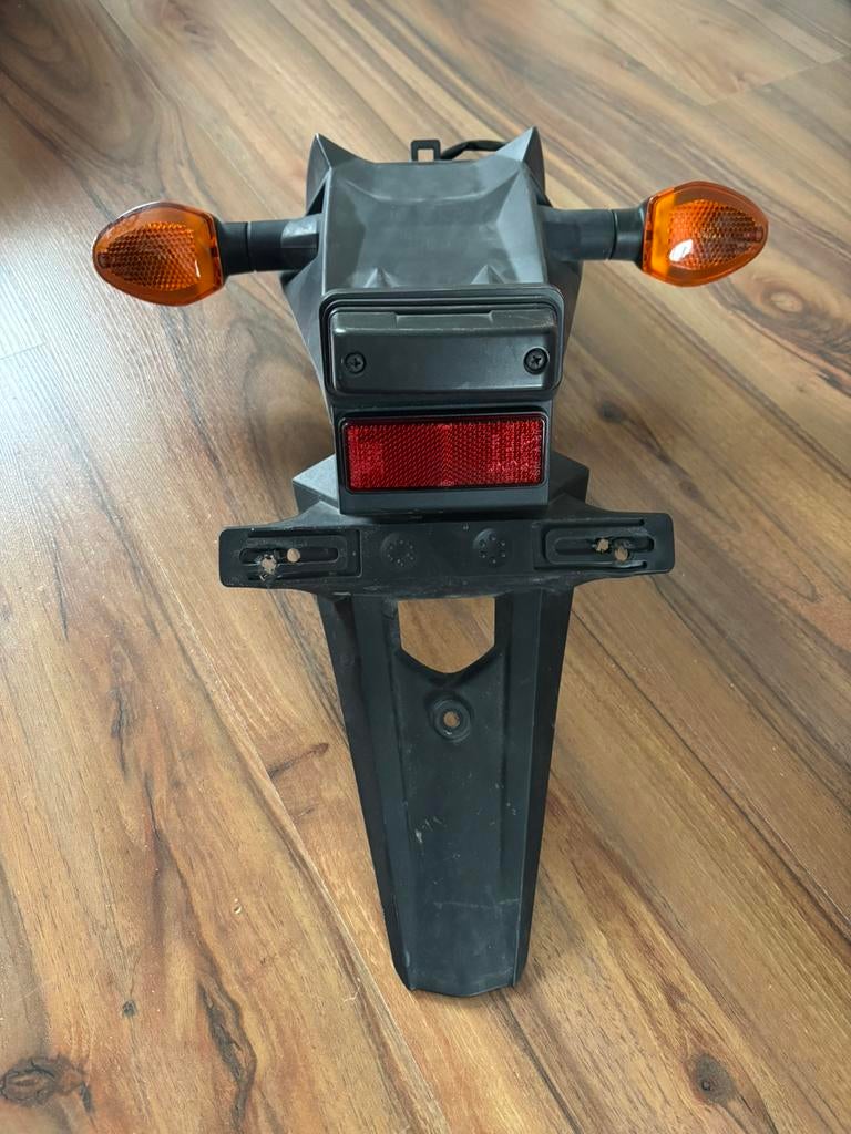 Kentekenhouder gsr750, Ophalen of Verzenden, Nieuw