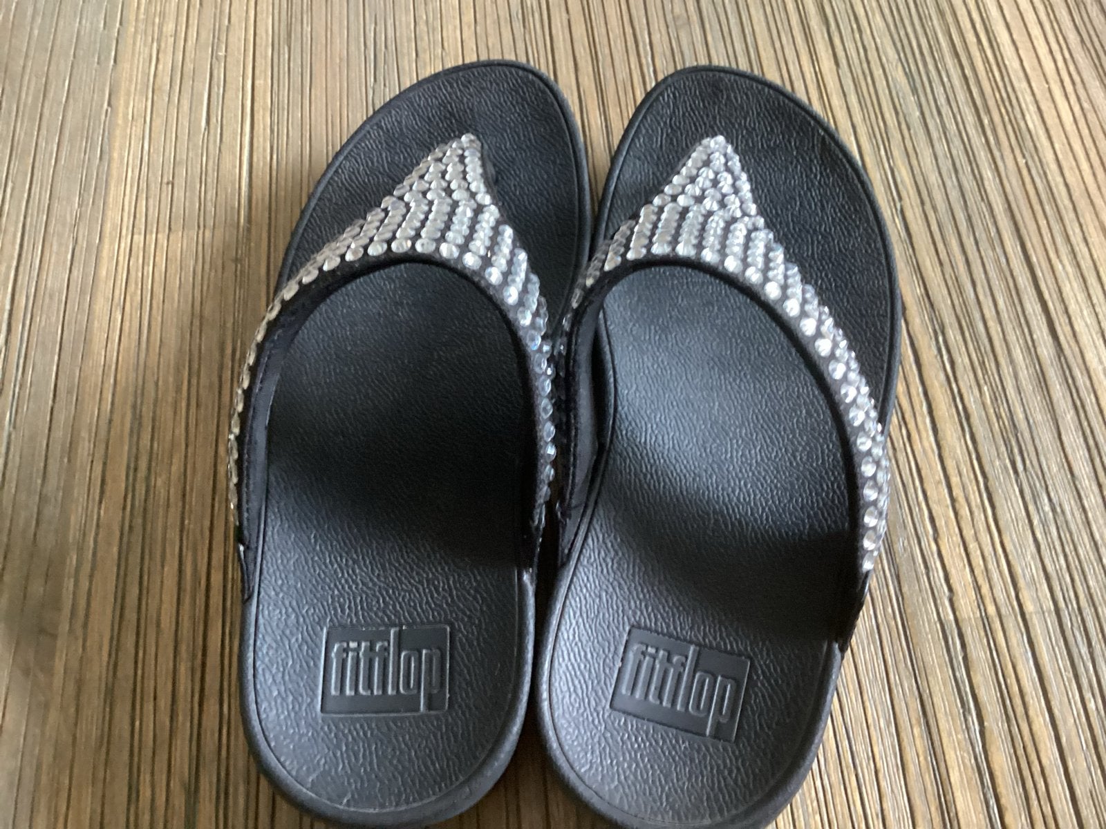 Fitflops zwart met strass-steentjes maat 37, Slippers, Zwart, Ophalen of Verzenden, Gedragen