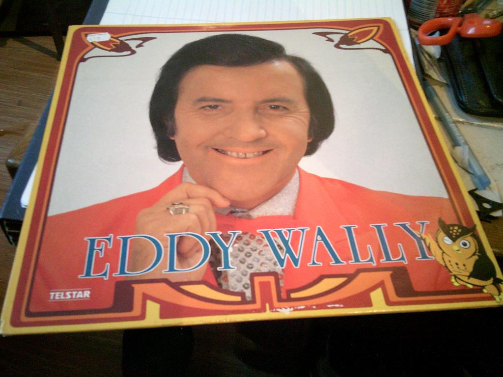 EDDY WALLY LP PAPA PEPPONE, Ophalen of Verzenden, Zo goed als nieuw, Levenslied of Smartlap, Inclusief binnenhoes