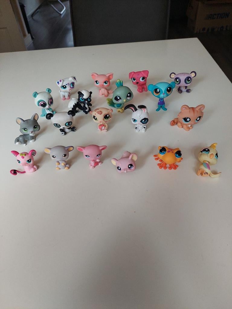 19 originele Littlest Pet Shop (LPS) poppetjes van Hasbro, Ophalen of Verzenden, Zo goed als nieuw