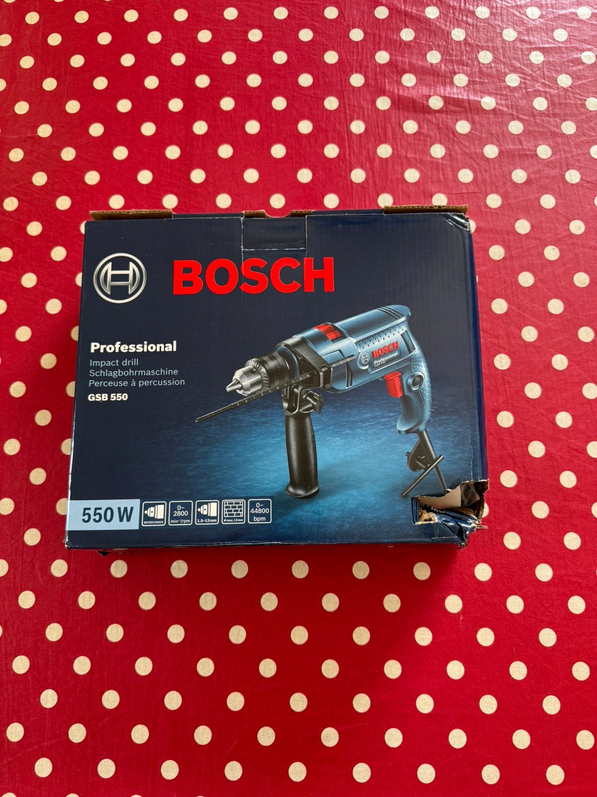 Bosch GSB 550 Klopboormachine – NIEUW in doos, Ophalen of Verzenden, Klopboormechanisme, 400 tot 600 watt, Zo goed als nieuw