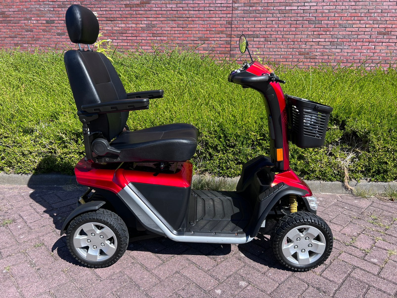 Scootmobiel Pride Xl 140, in zeer nette staat. 15 km. P/uit, Diversen, Ophalen, Pride, Zo goed als nieuw, 36 t/m 45 km