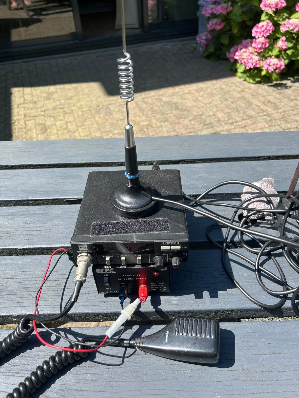 CB Radio Set: Skipper CB-27 met Voeding en Antenne, Telecommunicatie, Ophalen, Gebruikt, 5 tot 15 km, Portofoon of Walkie-talkie