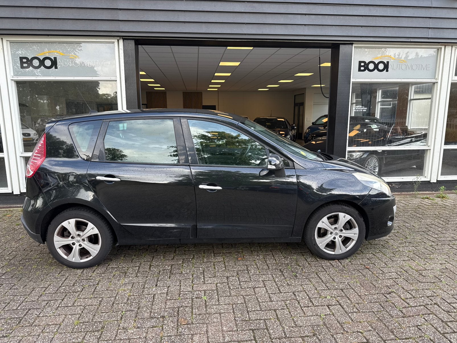 Renault Scénic 1.6 DCI BOSE VASTE PRIJS. trekhaak navi clima, Voorwielaandrijving, Zwart, Leder en Stof, Bedrijf