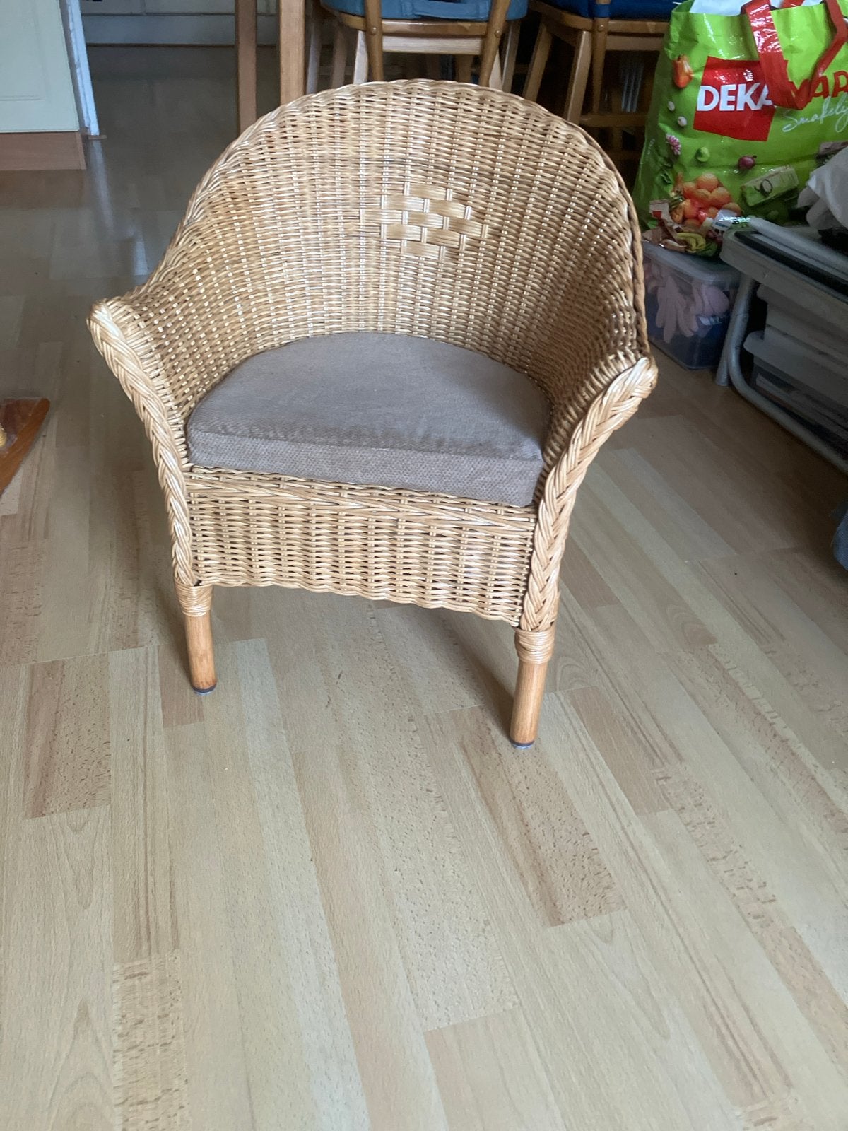 Kinder Rotan stoel met kussen - Comfortabel en stijlvol, Gebruikt, Overige kleuren, Riet of Rotan, Ophalen of Verzenden