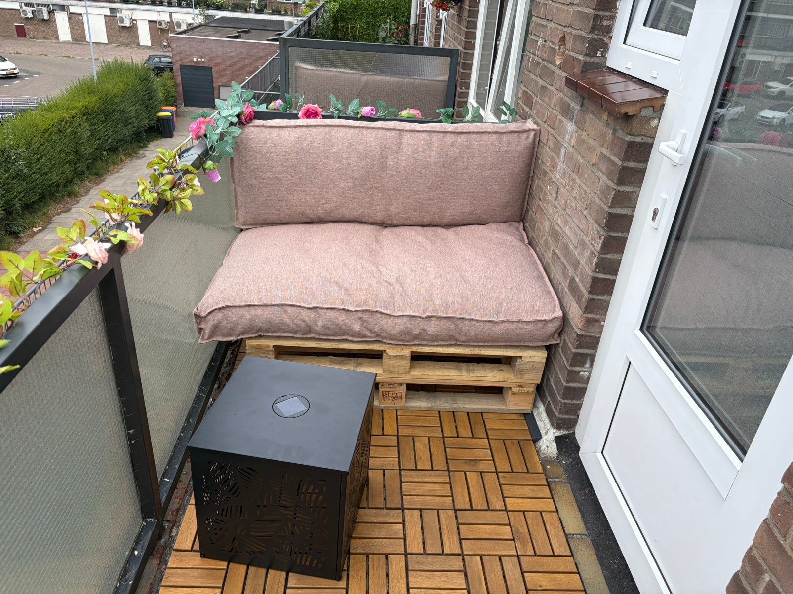 Houtenpallet bankje met kussens, Ophalen, Zo goed als nieuw, Hout, 2 zitplaatsen
