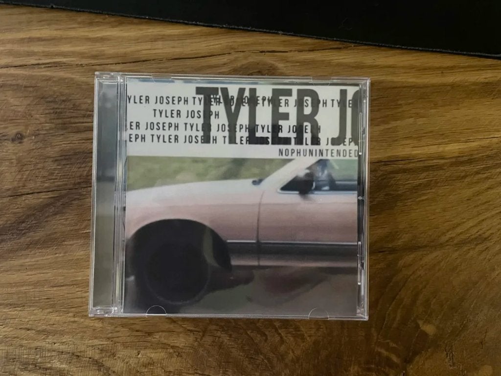 Twenty one Pilots - No Phun Intended album - bootleg cd, Verzenden, Zo goed als nieuw, Poprock