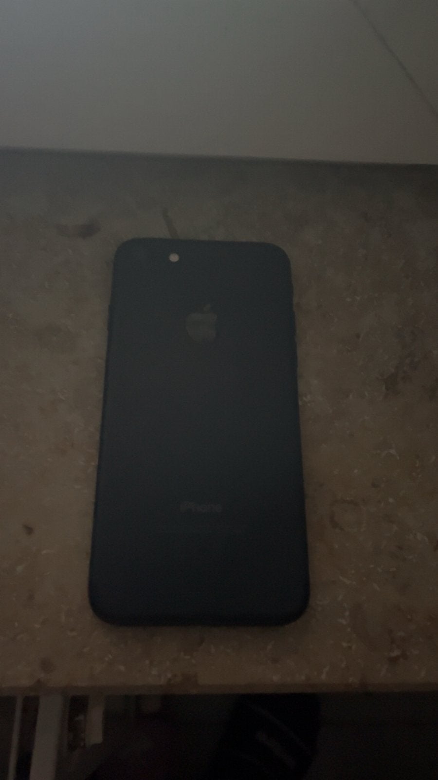 iPhone 7 - Perfect als tweede telefoon (zonder lader), Telecommunicatie, Mobiele telefoons | Apple iPhone, Ophalen, Refurbished