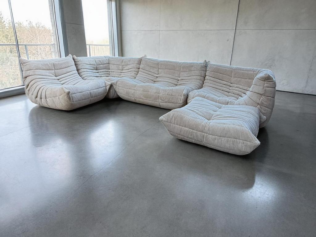 Togo sofa in Beige Corduroy (velours côtelé), Huis en Inrichting, Banken | Bankstellen, Ophalen of Verzenden, Togo Ligne Roset