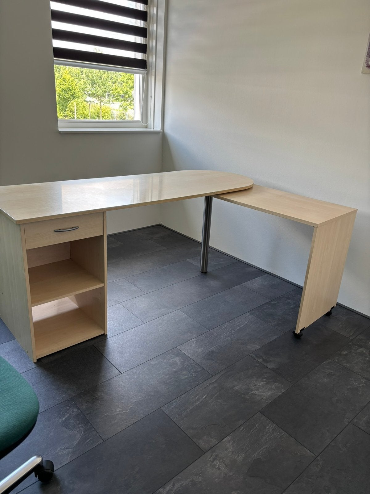 Hoekbureau inclusief stoel, Huis en Inrichting, Bureaus, Ophalen, Gebruikt, Beige, Hoekbureau