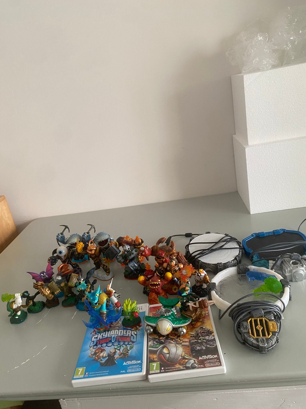 Skylanders Collectie: Figuren, Portals en Games (Wii), Avontuur en Actie, Gebruikt, 2 spelers, Eén computer