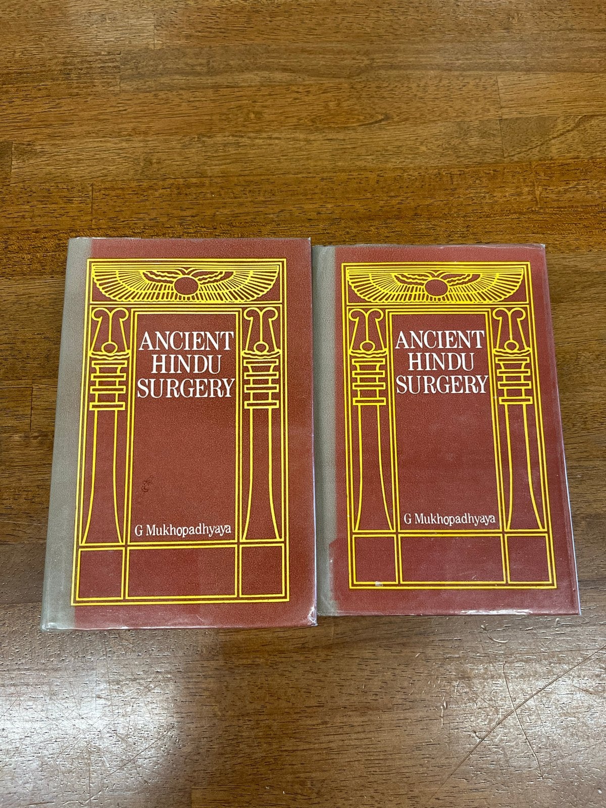 Ancient Hindu Surgery - G. Mukhopadhyaya (2 delen), Boeken, Gezondheid, Dieet en Voeding, Ophalen of Verzenden, Gelezen, Overige typen