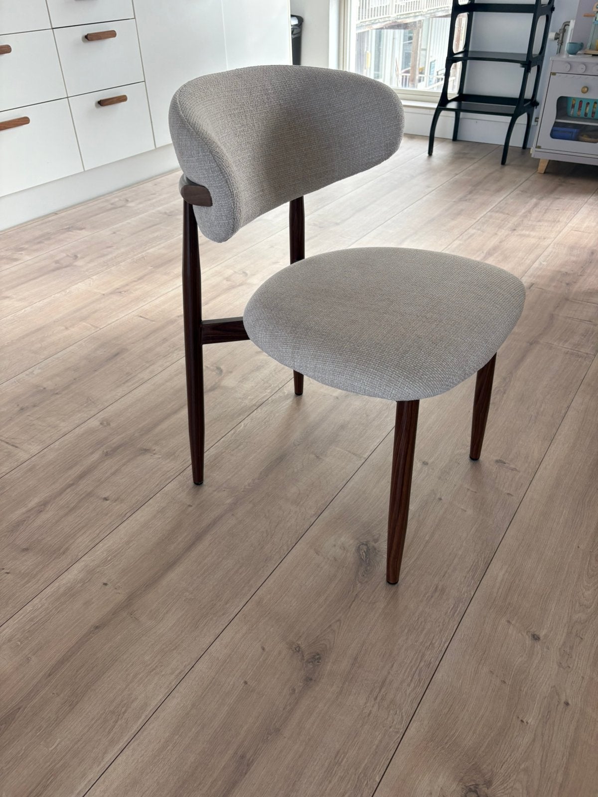 Zo goed als nieuwe japandi eetkamerstoelen walnoot beige, Ophalen, Japandi, Bruin, Zo goed als nieuw