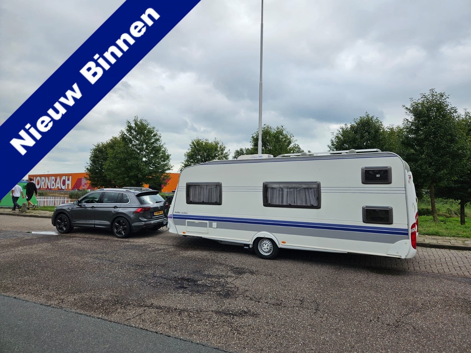 Hobby 560 KMFe (2009) – Compleet en vakantieklaar! Stapelb, Caravans en Kamperen, Hobby, Bedrijf, Autobedrijf Neplenbroek, Goorseweg 33
7478BB  DIEPENHEIM, NL