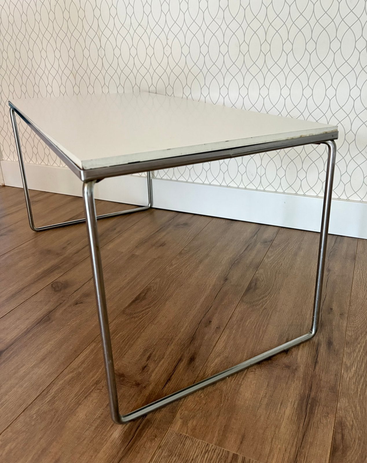 Vintage bijzettafel salontafel Brabantia, Huis en Inrichting, Minder dan 45 cm, Metaal of Aluminium, Ophalen of Verzenden, Zo goed als nieuw
