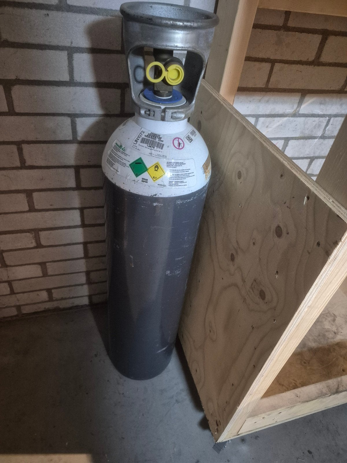 1 fles zuurstof tekoop, Ophalen
