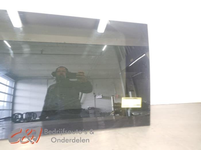 Ruit Laaddeur zijkant van een Mercedes Vito, Gebruikt, -, Ophalen of Verzenden, -