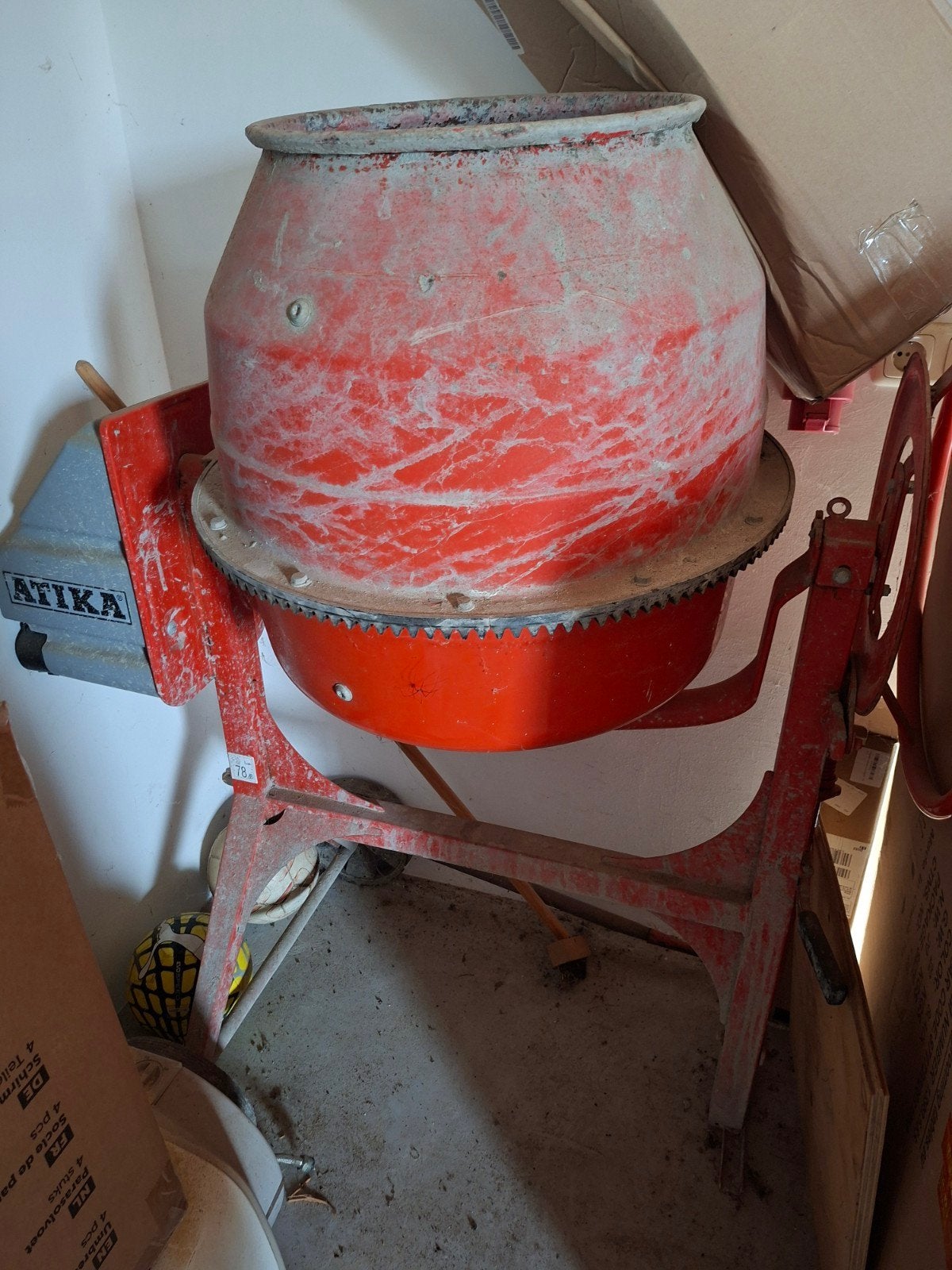 Atika betonmolen Profi 145 S, Ophalen, Gebruikt