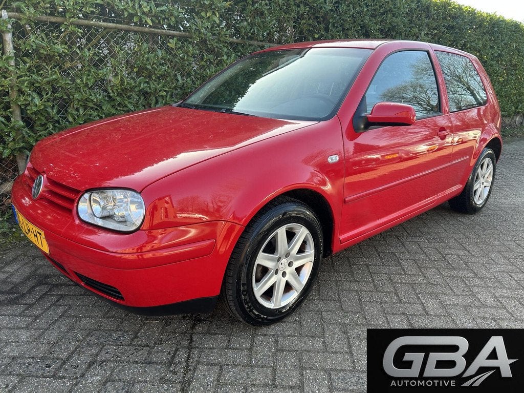 Volkswagen Golf 1.6 Ocean AUTOMAAT NIEUWE DISTRIBUTIERIEM, Auto's, Stof, Gebruikt, 4 cilinders, 49 €/maand