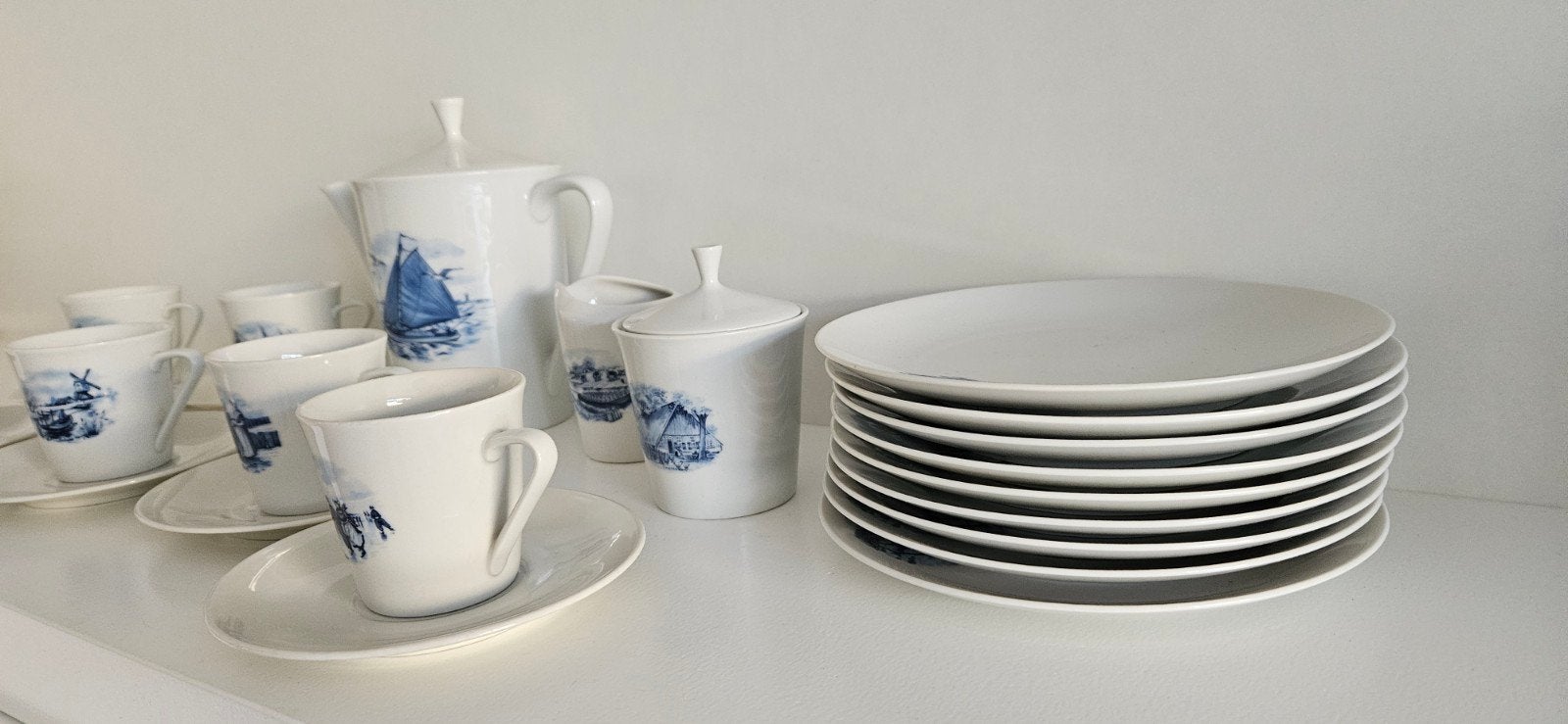 Delfts Blauw Servies - Koffie/Theeset en Borden, Ophalen, Zo goed als nieuw, Porselein, Overige stijlen