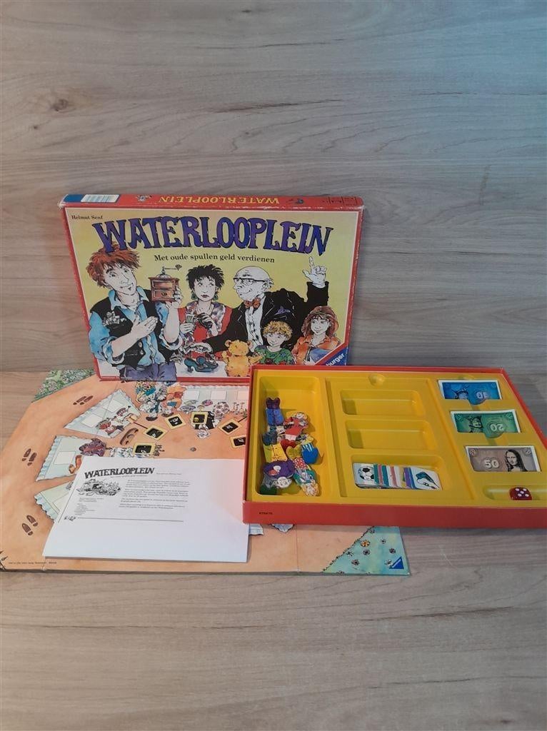 Waterlooplein - met oude spullen geld verdienen - s5985