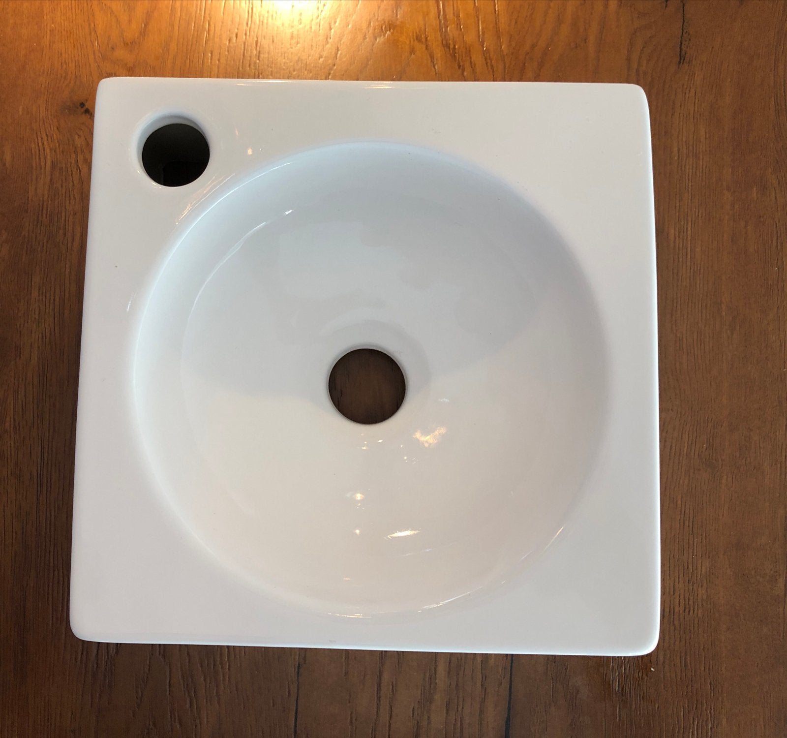 Witte WC fontein - Compact en stijlvol, Doe-het-zelf en Verbouw, Sanitair, Ophalen, Nieuw, Wastafel
