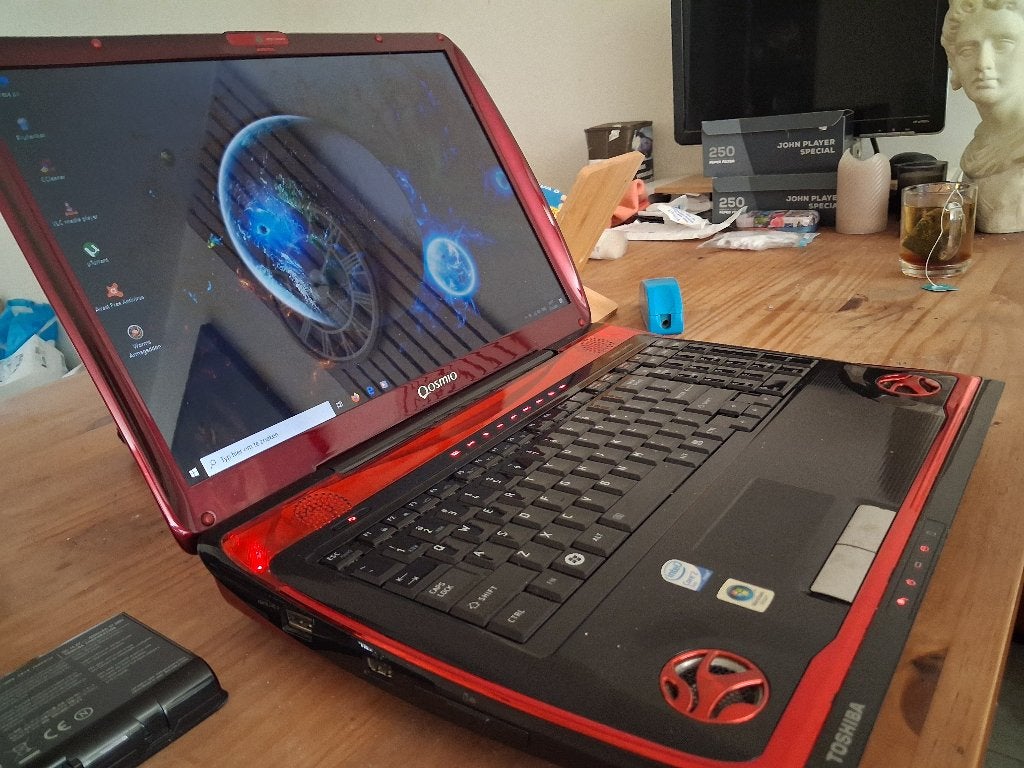 Laptop Toshiba , zonder batterij, 2 tot 3 Ghz, Intel Core 2 Duo, 8 GB, Ophalen of Verzenden