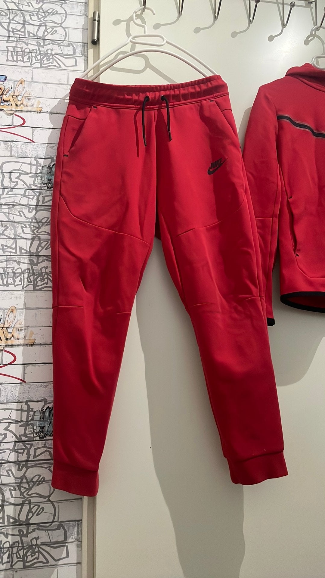 Nike tech rood, Ophalen, Zo goed als nieuw