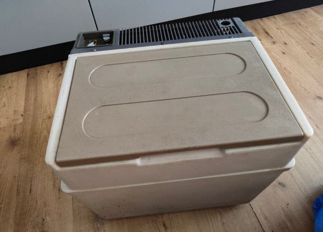 ijskoude electrolux koelbox 220 12 volt gas, Ophalen of Verzenden, Zo goed als nieuw, Elektrisch