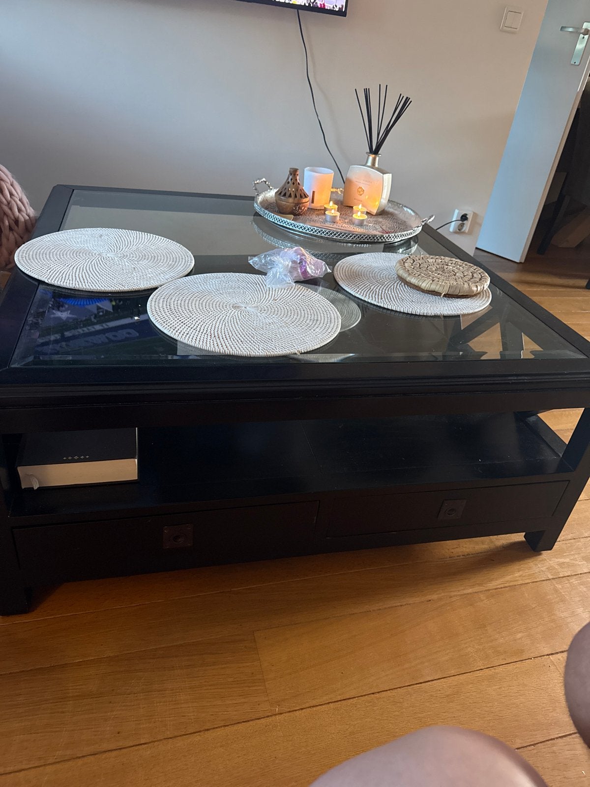 Rofrahome salontafel met glasplaat, Gebruikt, 100 tot 150 cm, Glas, Rechthoekig