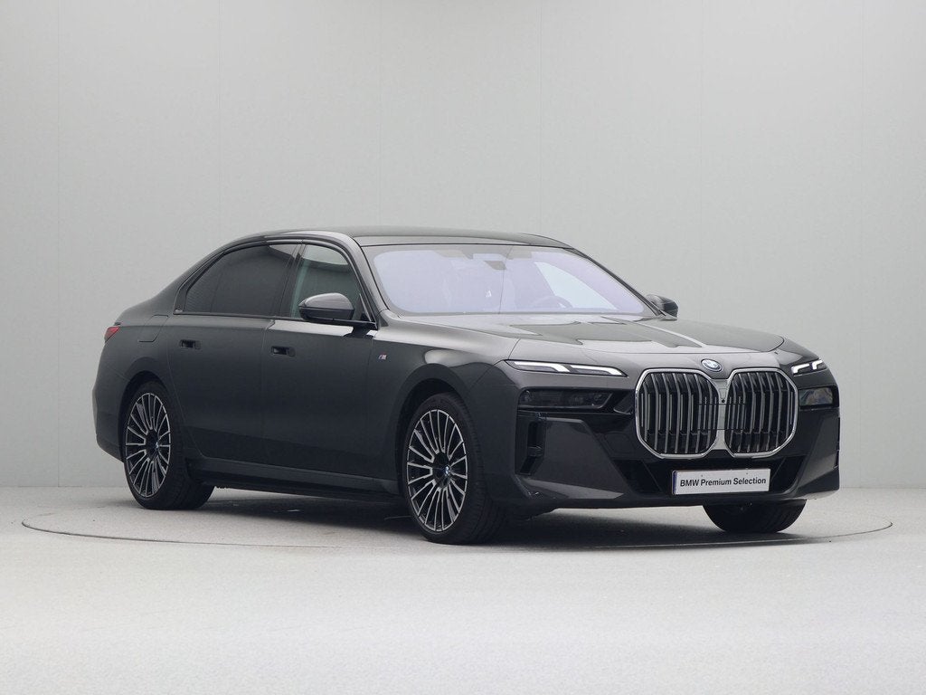 BMW 7 Serie 750e xDrive M Sport Accu conditie 99% (bj 2024), Auto's, BMW, Automaat, Gebruikt, Automatische klimaatregeling, Overige brandstoffen