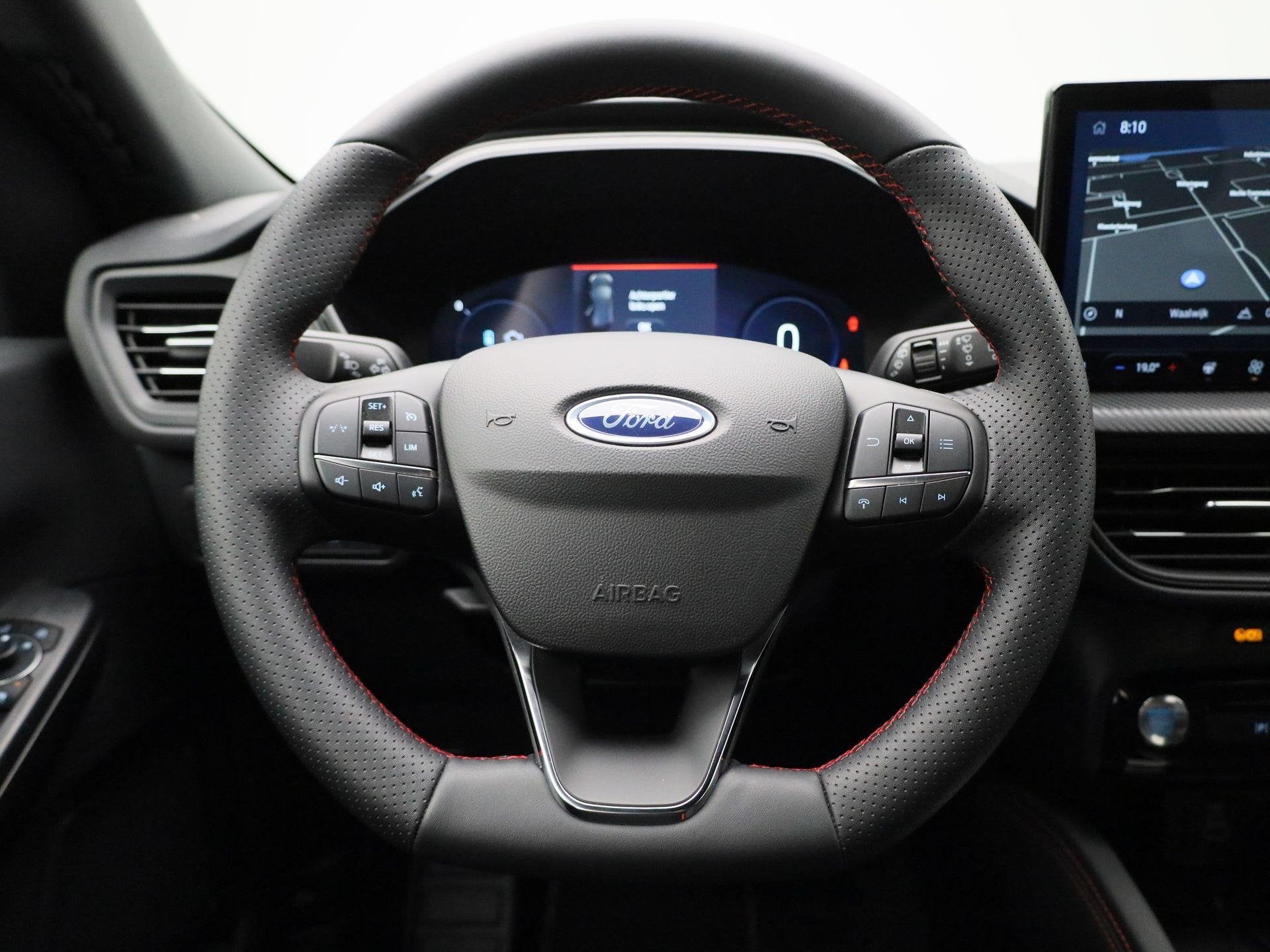 Foto 8 van Ford Kuga 2.5 PHEV ST-Line | Head up display | Camera achter