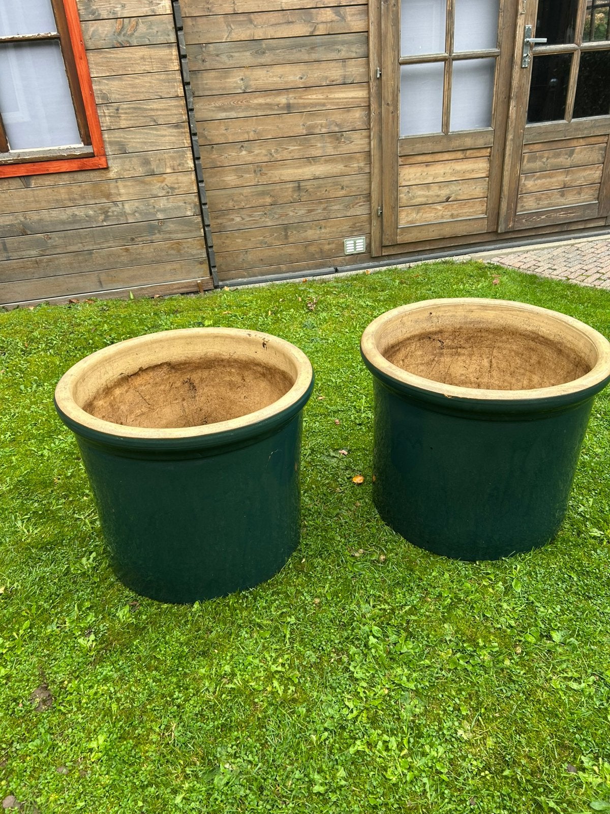 Grote mooie zware bloempotten twee stuks, Ophalen, Rond, Zo goed als nieuw, Minder dan 25 cm