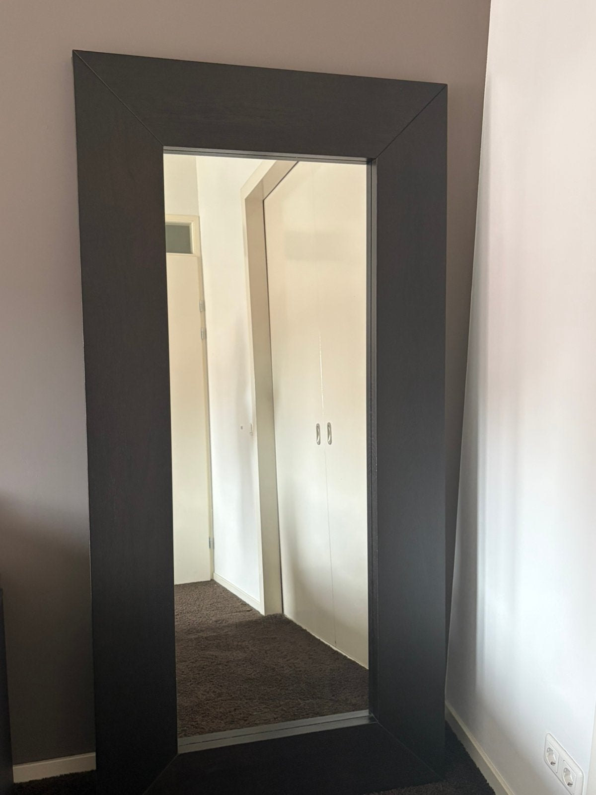 Grote IKEA spiegel 95x190 cm donkerbruine/zwart houten lijst, Huis en Inrichting, Ophalen, Zo goed als nieuw, Rechthoekig, 150 tot 200 cm