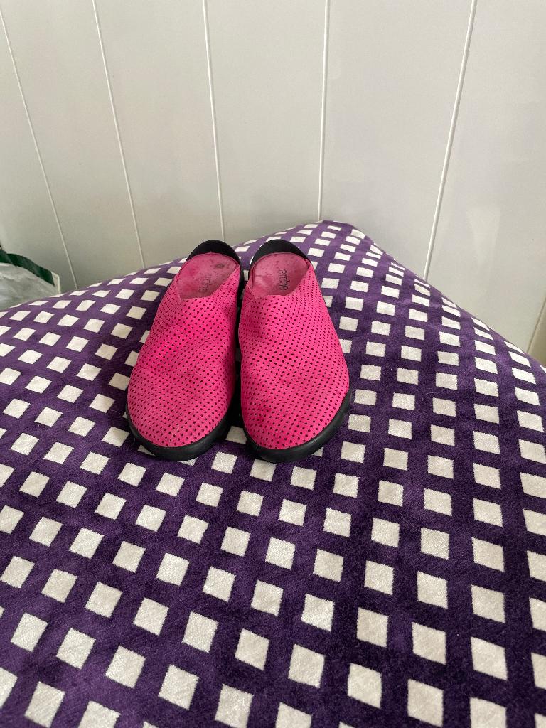 Arche muiltjes maat 41, Kleding | Dames, Schoenen, Verzenden, Sandalen of Muiltjes, Roze, Gedragen