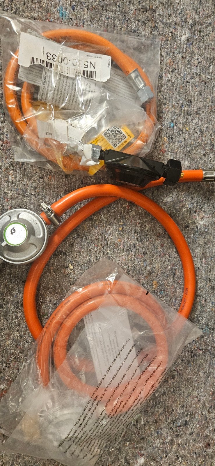 Nieuwe gasslang met drukregelaar voor BBQ/camper, Ophalen of Verzenden, Nieuw