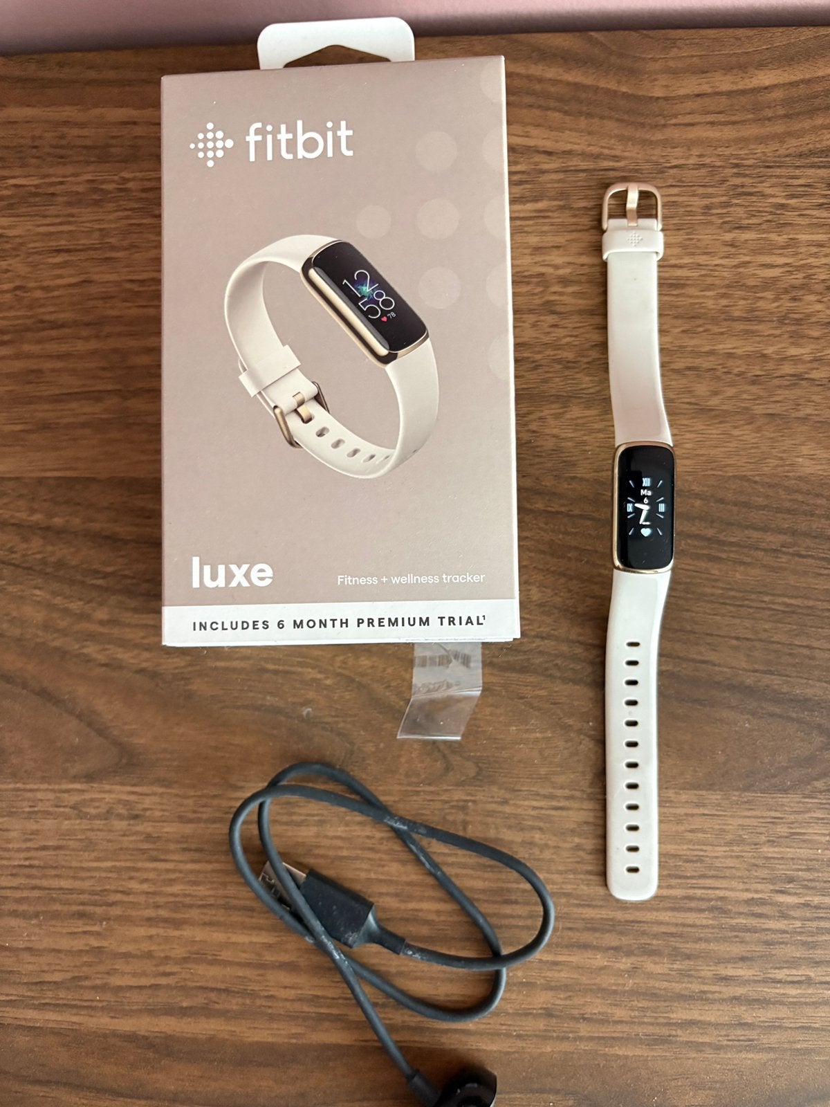 Fitbit Luxe - soft gold, Ophalen of Verzenden, Zo goed als nieuw, Roze, Android
