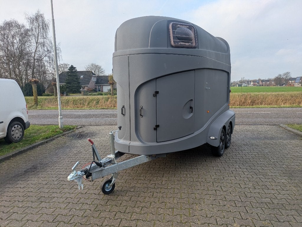 Humbaur Maximus 2 paards trailer - alu vloer - nieuwstaat, Ophalen, Zo goed als nieuw, Polyester, 2-paards trailer