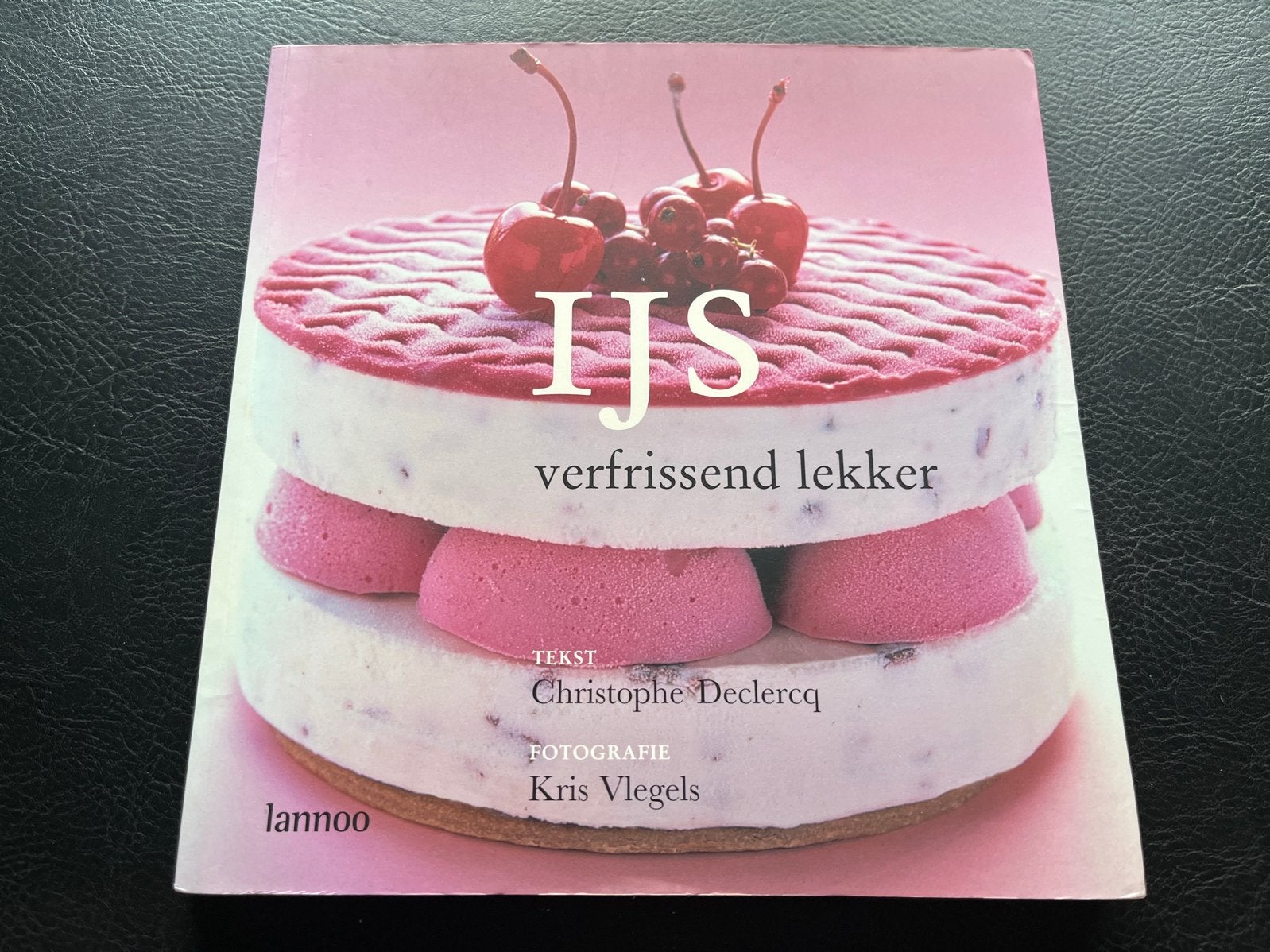 IJs: Verfrissend Lekker - Christophe Delecreqe, Ophalen of Verzenden, Zo goed als nieuw, Overige gebieden, Taart, Gebak en Desserts