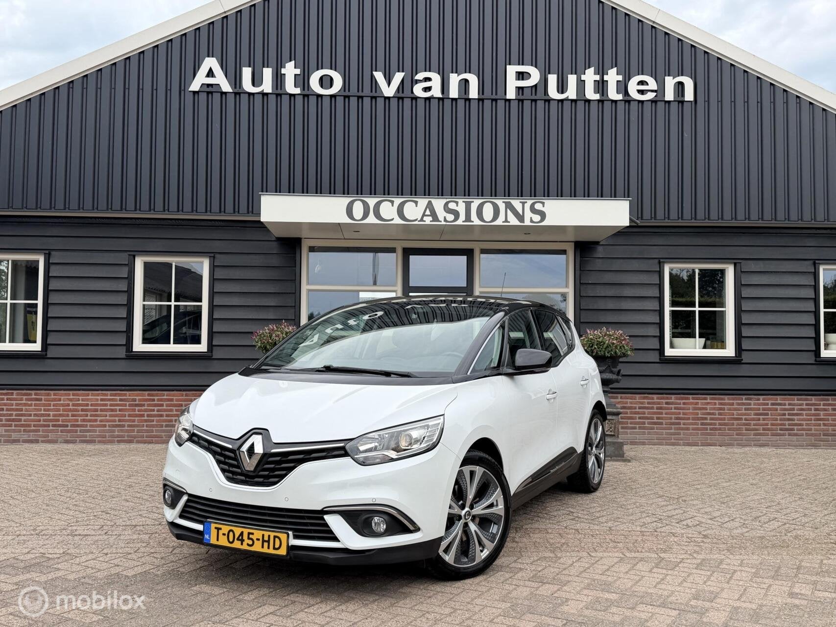 Renault Scenic 1.3 TCe Initiale Paris / Parelmoer wit / Trek, Auto's, Gebruikt, Euro 6, 4 cilinders, 1405 kg