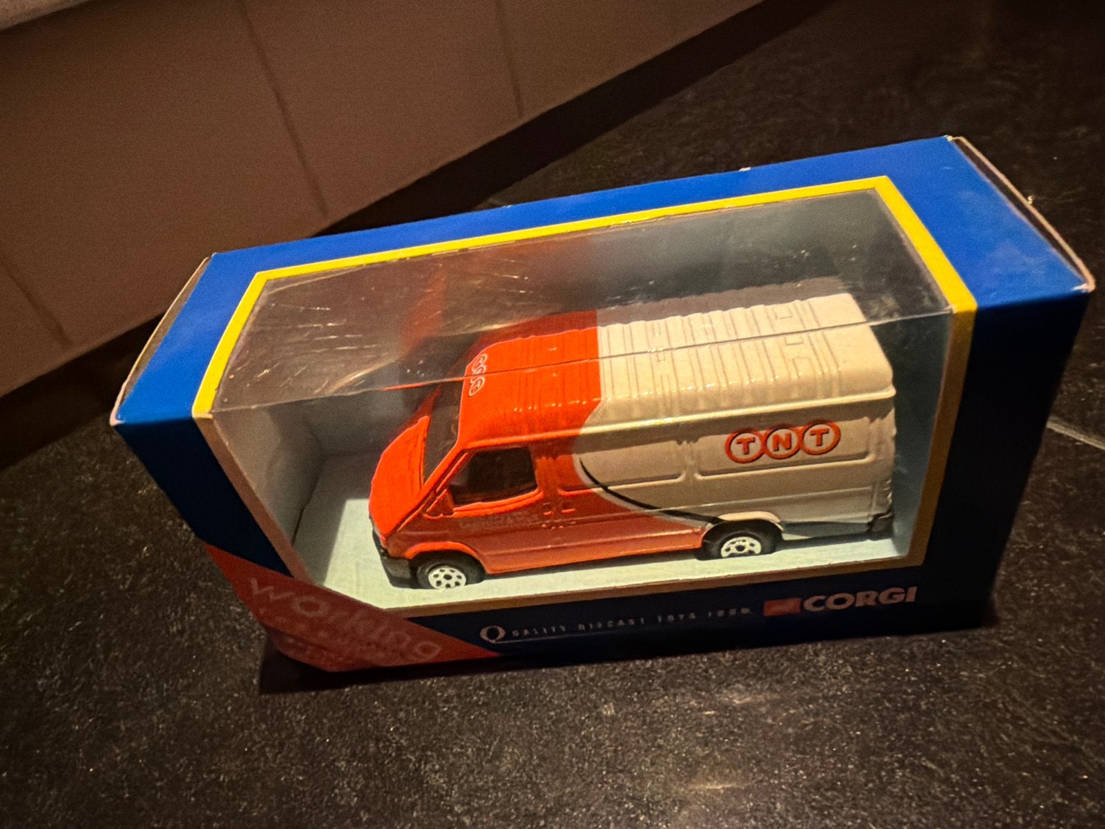 Corgi Ford Transit TNT Reclame Uitvoering - Nieuw in doos, Overige merken, F, Nieuw, Ophalen of Verzenden