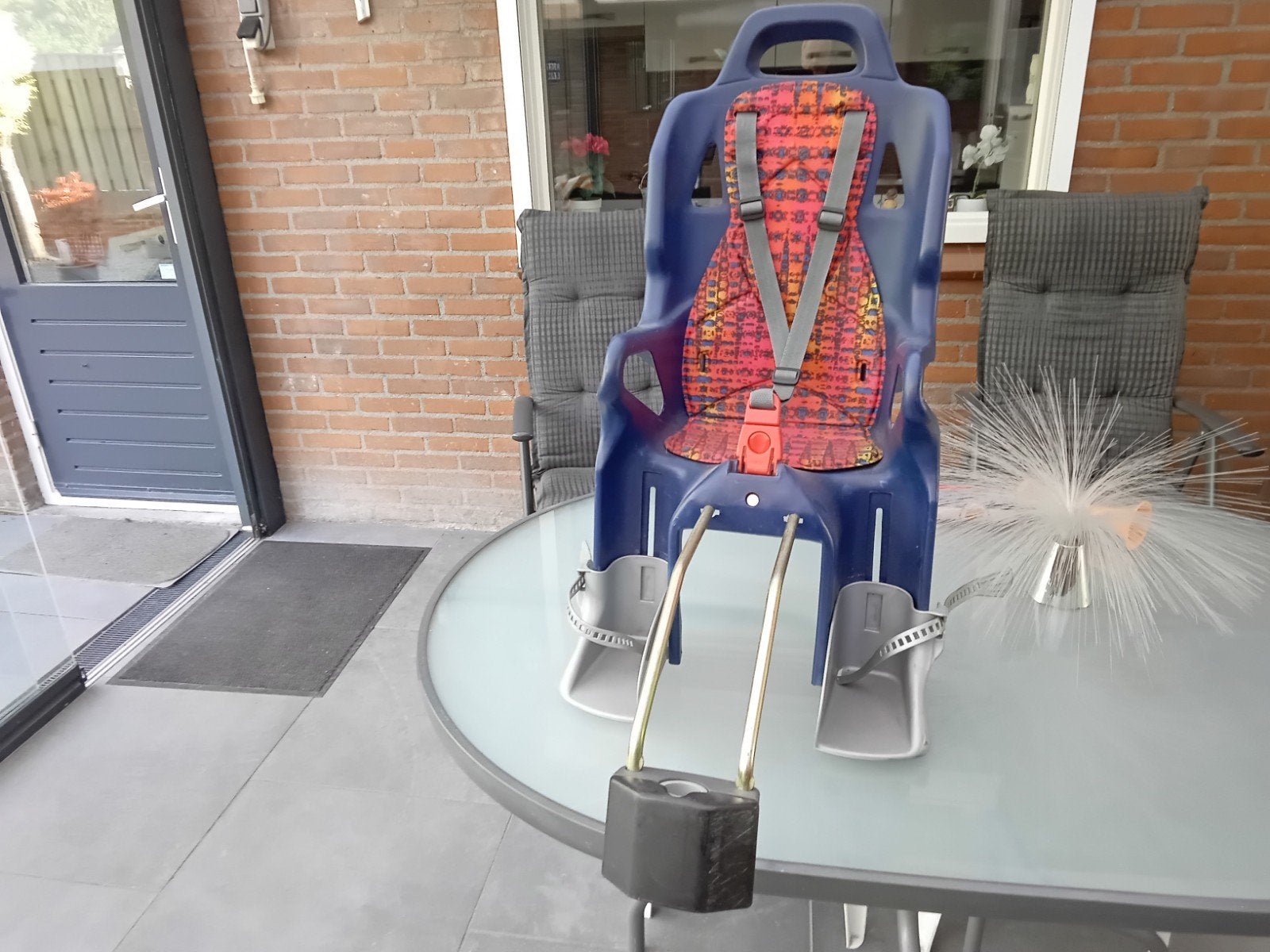 Fietsstoeltje achterop - Zeer netjes en compleet, Ophalen, Achterzitje, Voetsteuntjes, 9 t/m 18 kg