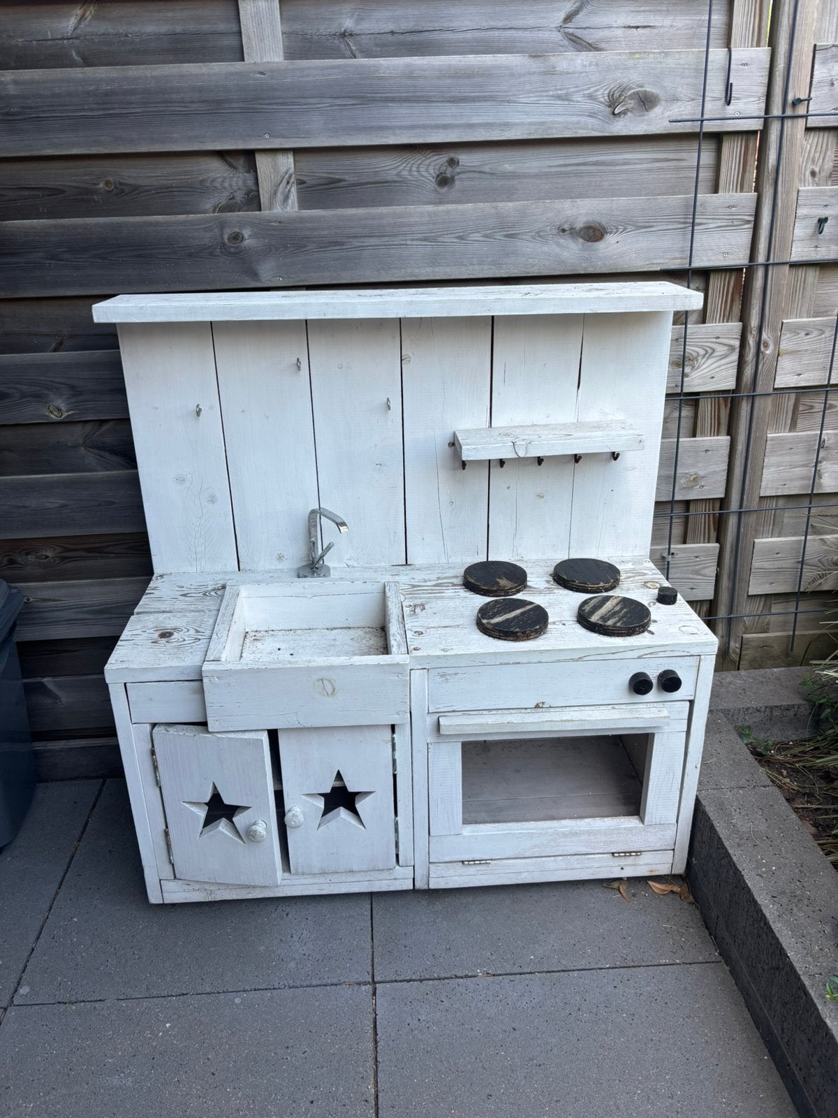 GRATIS! Buiten speelkeuken hout (opknappertje!), Ophalen, Gebruikt, Hout