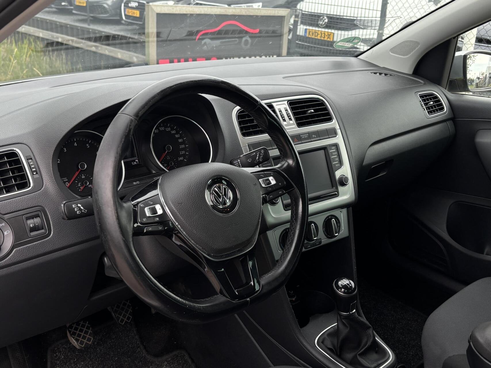 Volkswagen Polo 1.0 BlueMotion Connected Series cruise pdc, Auto's, Voorwielaandrijving, 95 pk, Handgeschakeld, 3 cilinders