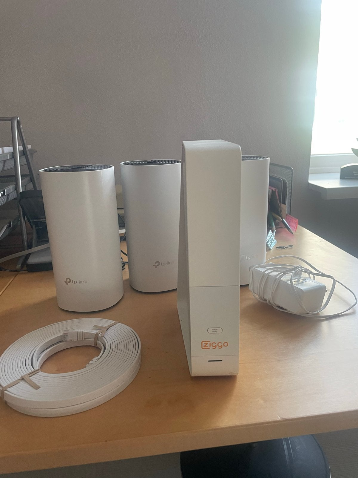 TP-Link Deco M4 Mesh WiFi Systeem & Ziggo Connectbox, Ophalen of Verzenden, Zo goed als nieuw, Router met modem