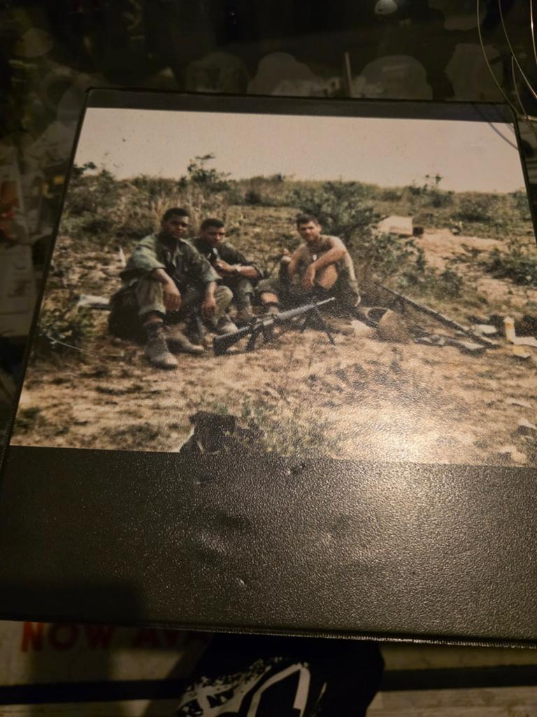 Vietnam fotoalbum, Verzamelen, Ophalen of Verzenden, Marine, Amerika, Embleem of Badge