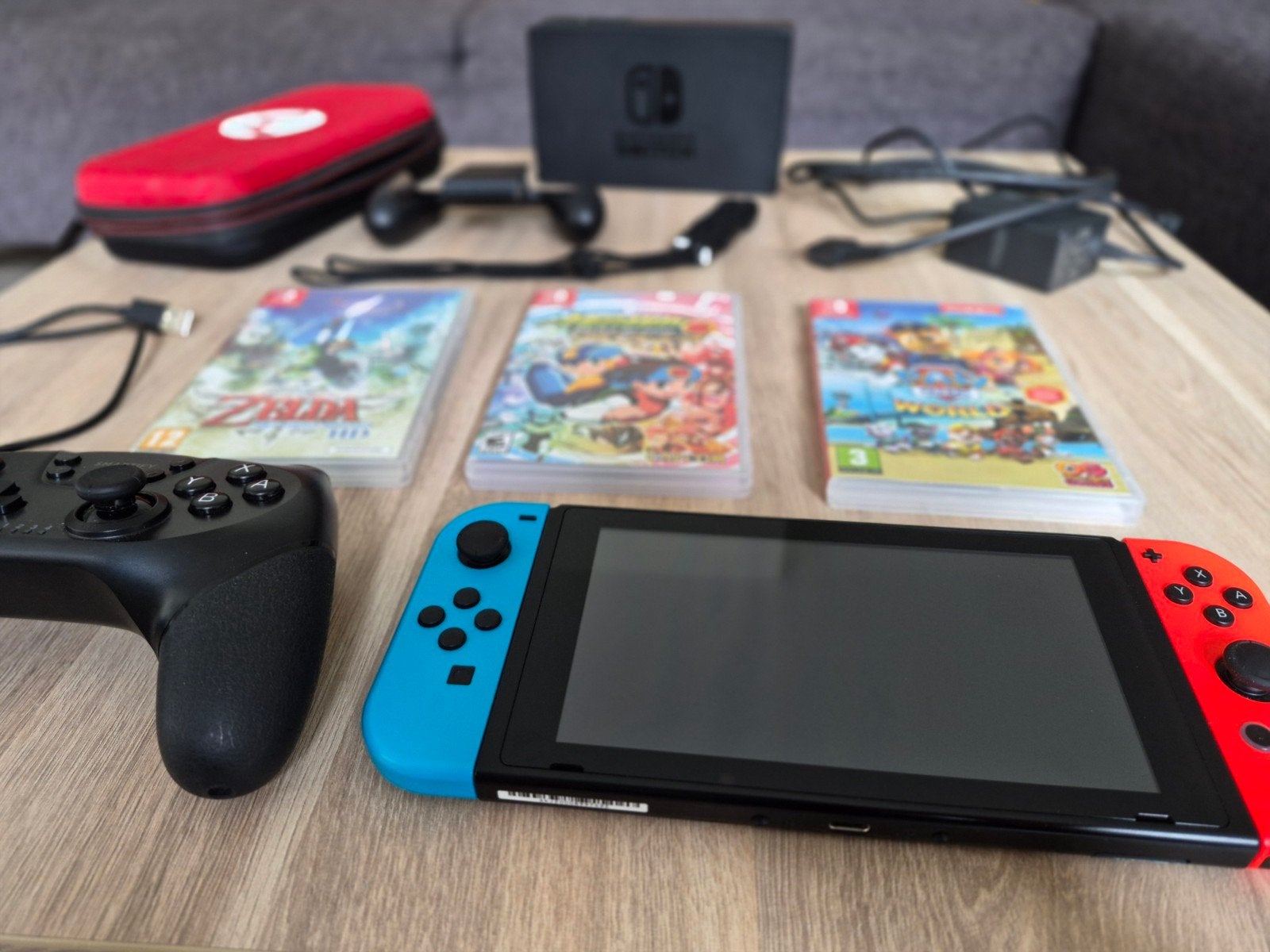 Nintendo Switch (2e gen), goede staat, 3 games en controller, Switch 2019 Upgrade, Ophalen of Verzenden, Zo goed als nieuw, Met harde schijf