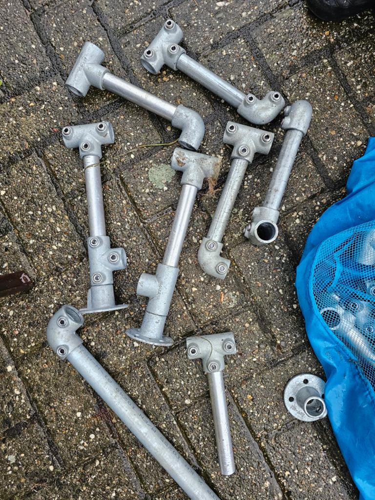 Steiger materiaal - Diverse koppelingen en buizen, Gebruikt, Overige typen, Onbekend, Ophalen of Verzenden